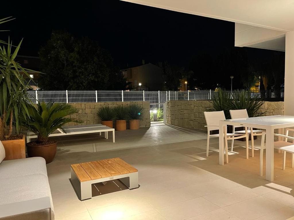 Prime Spanish Holidays - Marina Bay Apartment Javea Luaran gambar